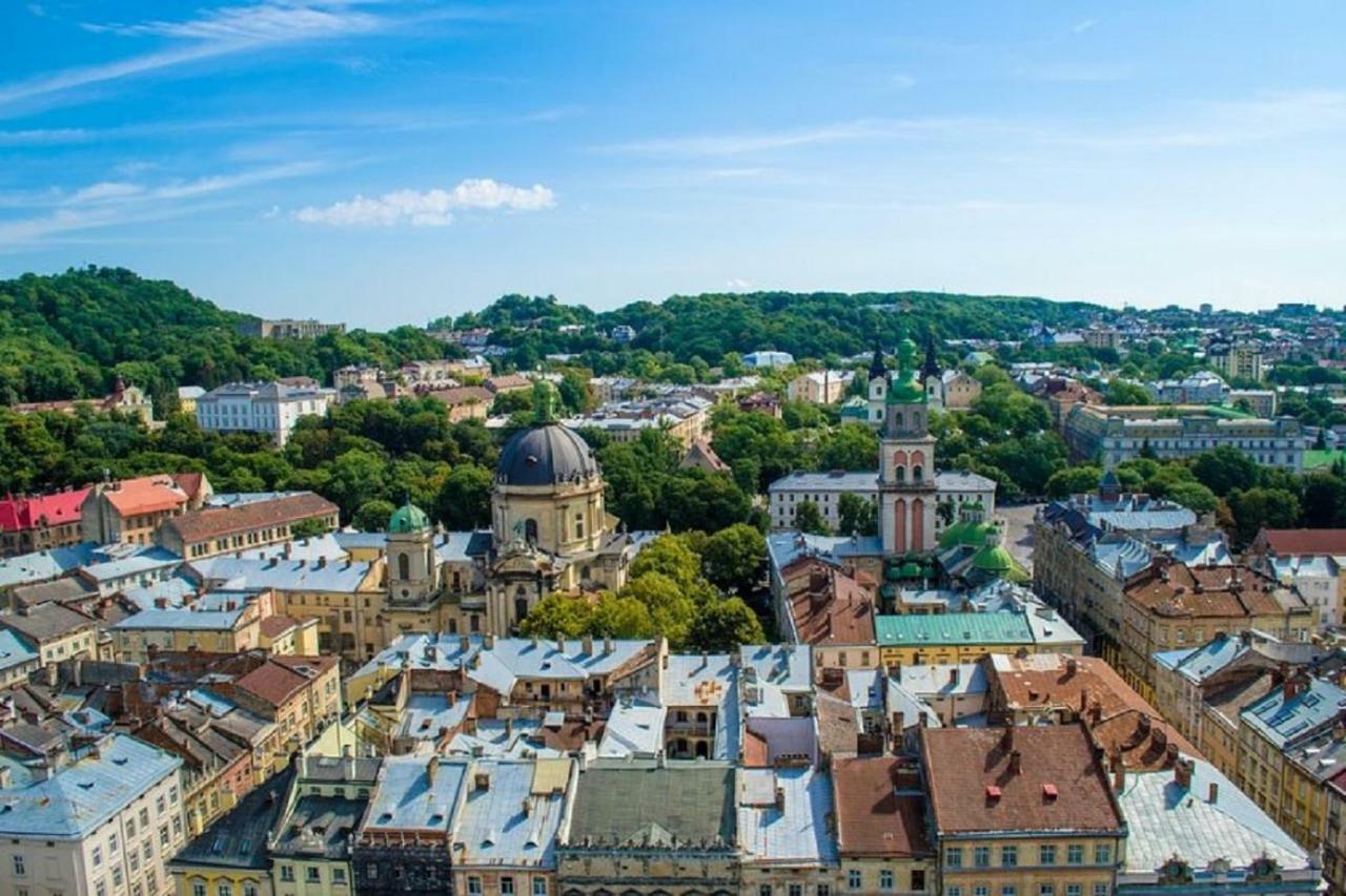 Two-Bedroom On Lesi Ukrainky Lviv Ngoại thất bức ảnh